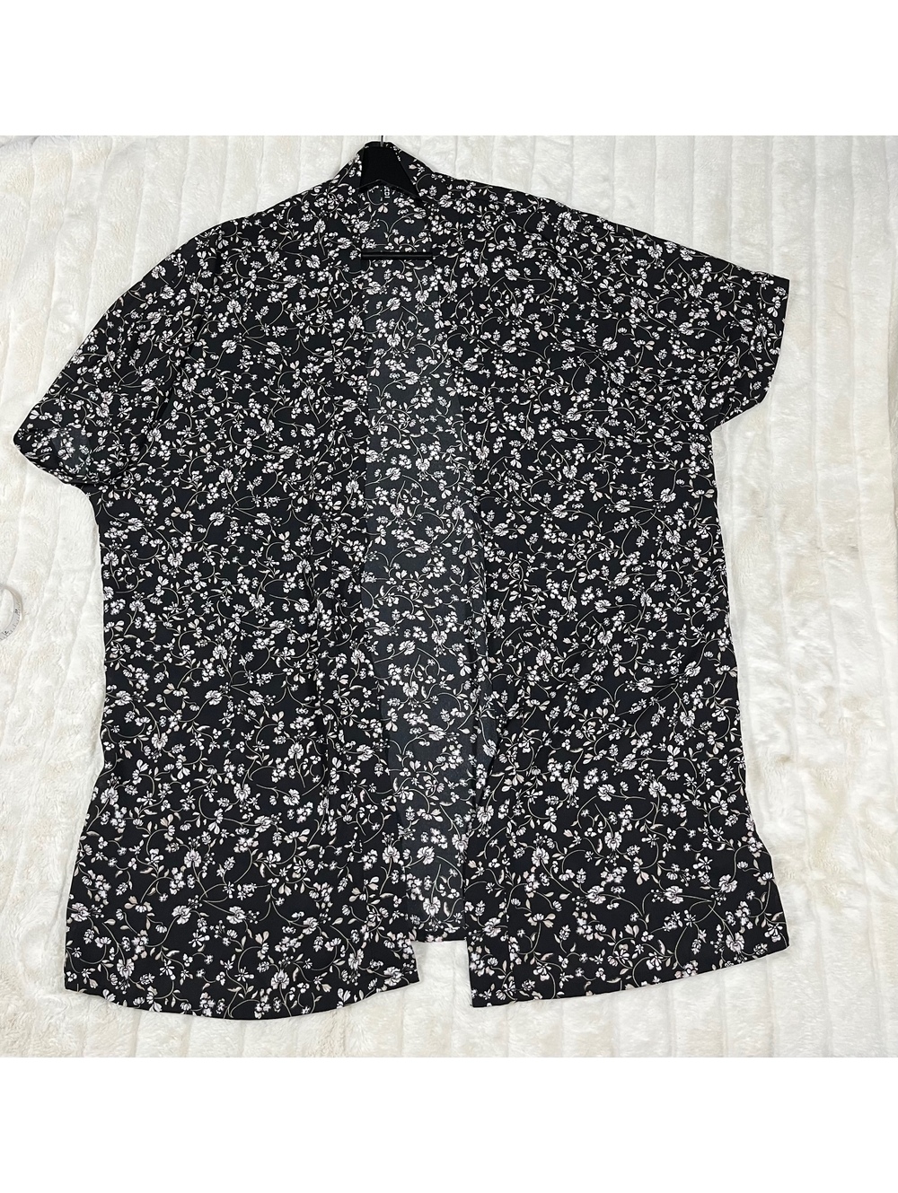 Divided Women's M Black Blush Pink Dark Floral Fall Goth Casual Kimono